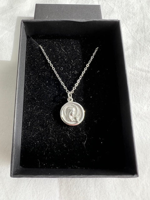 Medalla Virgen Niña Mini