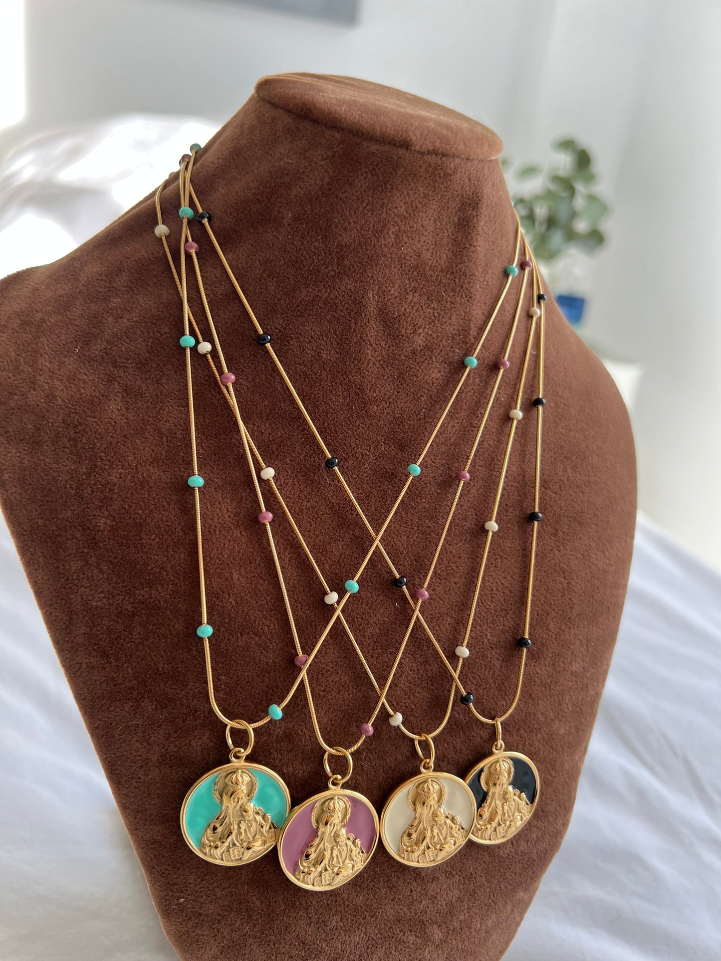 Medalla Carmen acero esmaltado