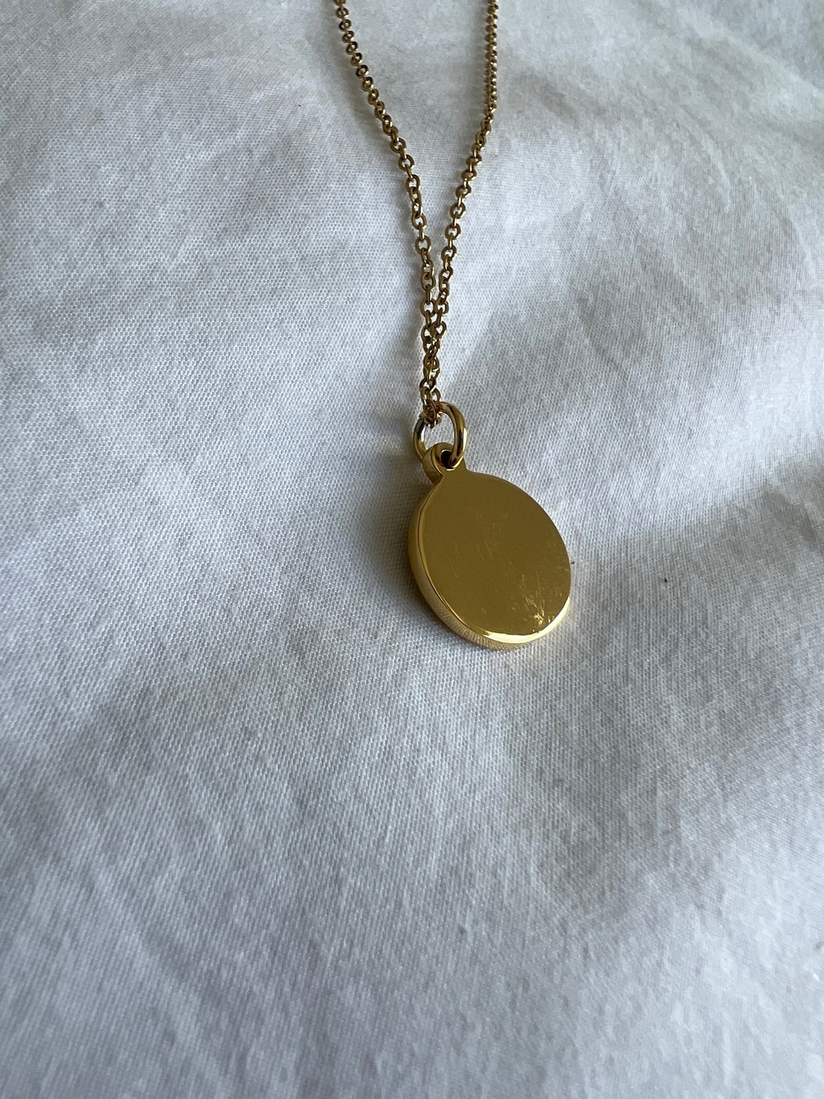 Medalla Virgen Niña Mini