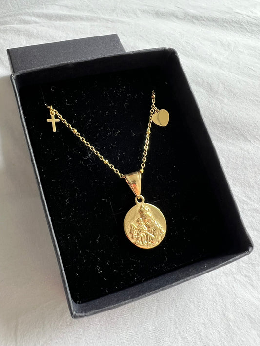 Escapulario Virgen del Carmen con cadena charms