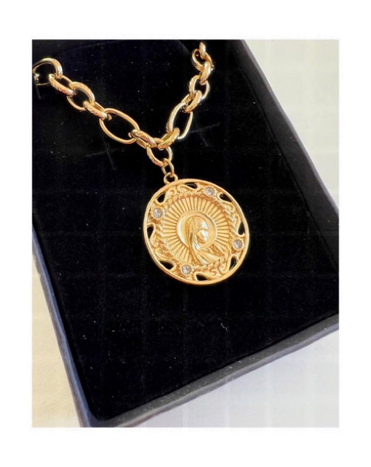 Collar con Medalla Virgen Niña calada con circonitas