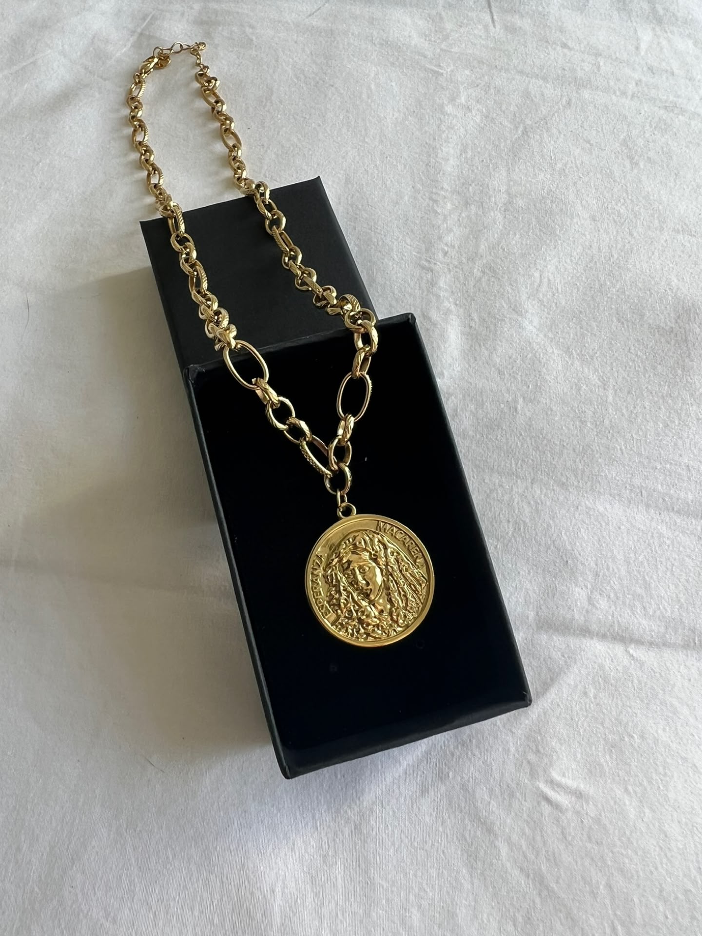 Collar Medalla Esperanza Macarena inoxidable
