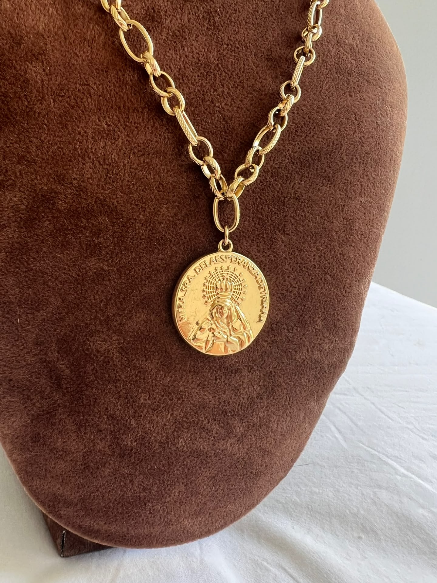 Collar Medalla Esperanza de Triana inoxidable