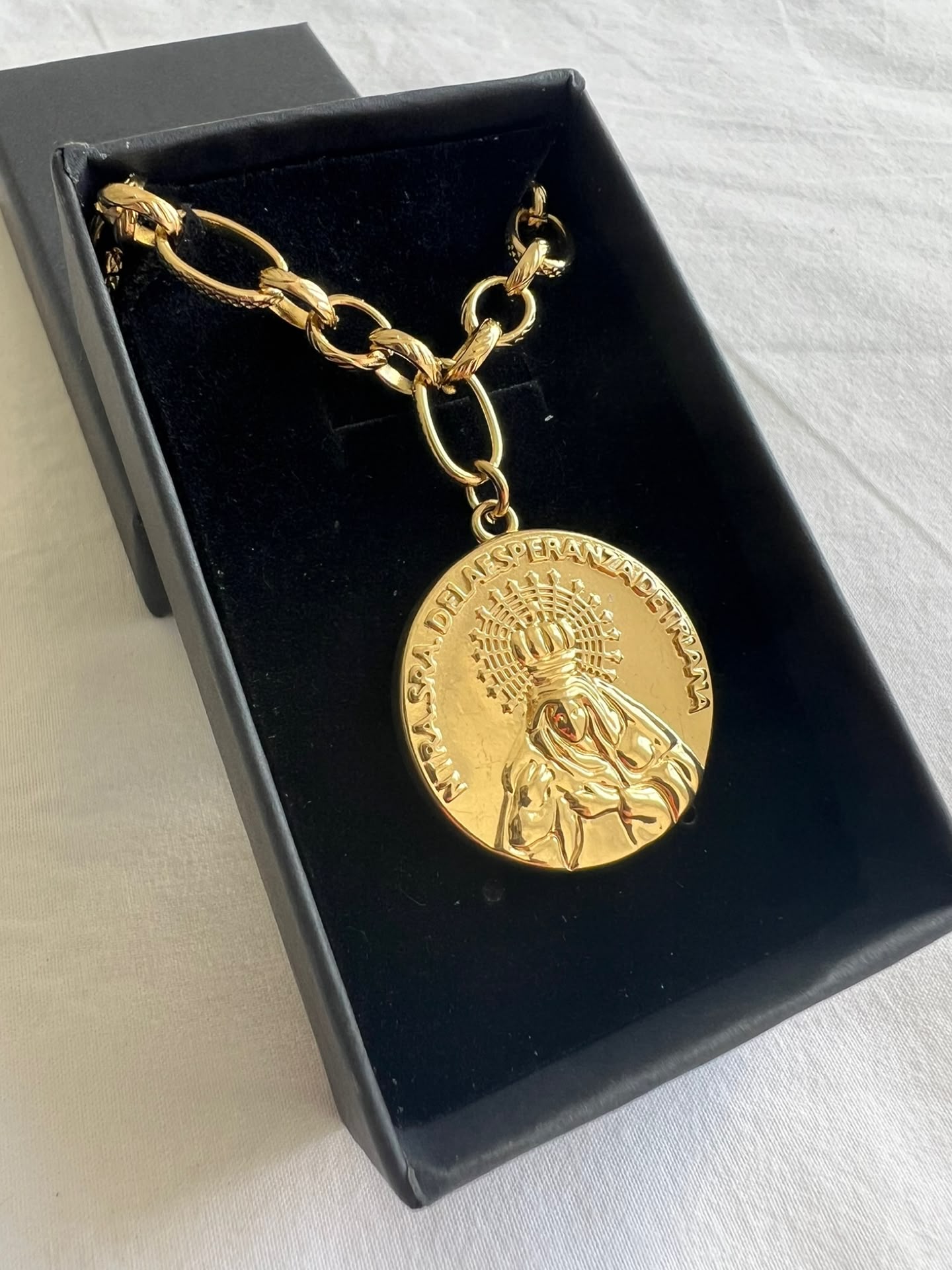 Collar Medalla Esperanza de Triana inoxidable