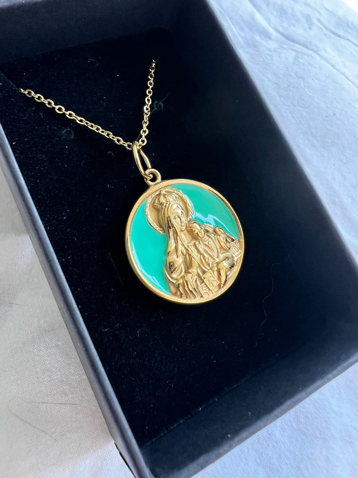 Medalla Carmen acero esmaltado
